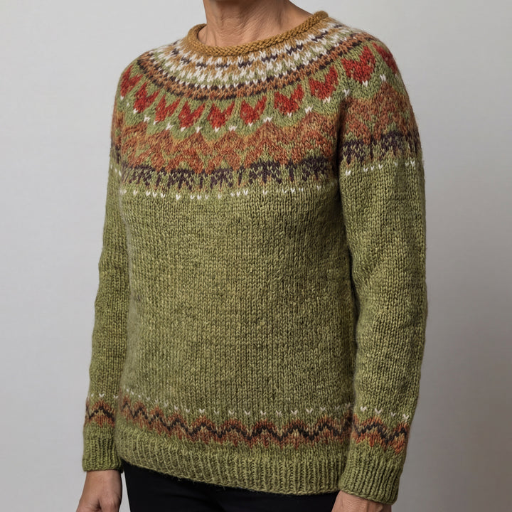 Isla – Warm sweater with a classic woven pattern