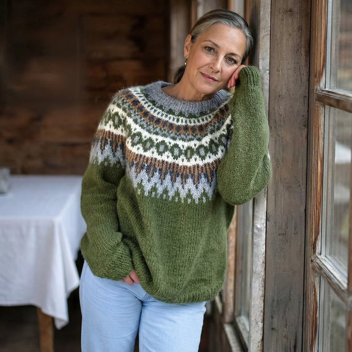 Elodie – Warm Sweater with Winter Pattern